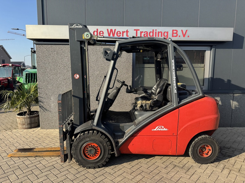Linde H 35 D heftruck LINDE triplo550 freelift sideshift 2007 VW DIESEL - Дизельный погрузчик: фото 1 Linde H 35 D heftruck LINDE triplo550 freelift sideshift 2007 VW DIESEL - Дизельный погрузчик: фото 1