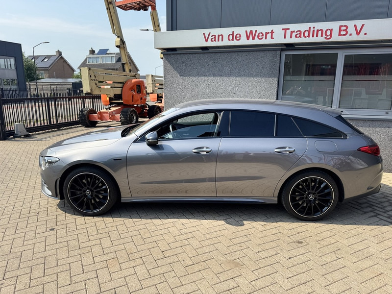 Mercedes-Benz CLA-Klasse 250e Shooting Brake Hybride Amg Pakket Night Pakket Burmester Audio Automaat 2021 APK 8-2027 - Легковой автомобиль: фото 4 Mercedes-Benz CLA-Klasse 250e Shooting Brake Hybride Amg Pakket Night Pakket Burmester Audio Automaat 2021 APK 8-2027 - Легковой автомобиль: фото 4