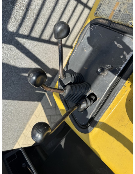 Дизельный погрузчик Yale GDP30TP: фото 13