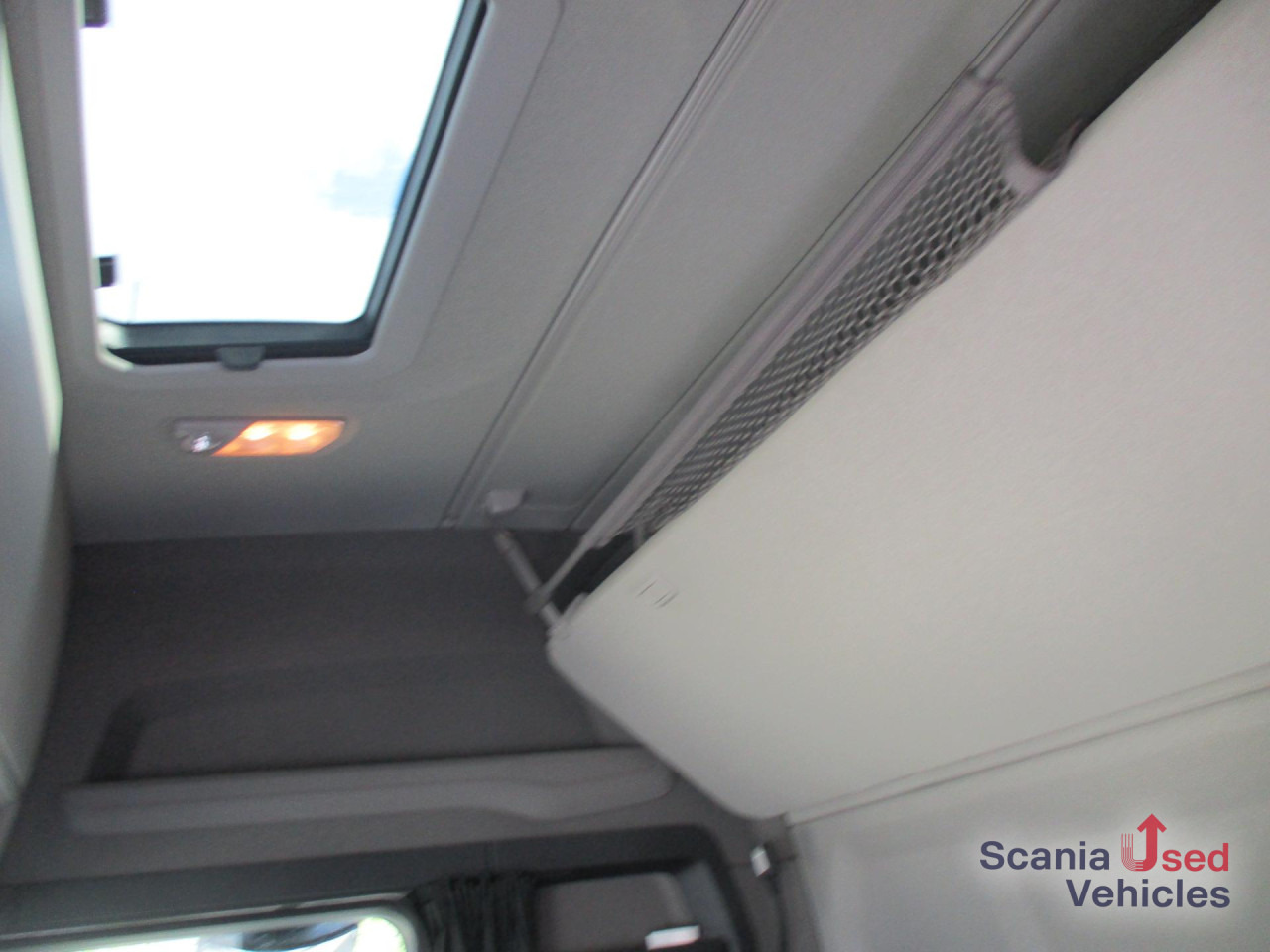 SCANIA R 460 A4x2NA / 2-Kreis Hydr. / Navi / LED / ADR AT - Тягач: фото 2 SCANIA R 460 A4x2NA / 2-Kreis Hydr. / Navi / LED / ADR AT - Тягач: фото 2