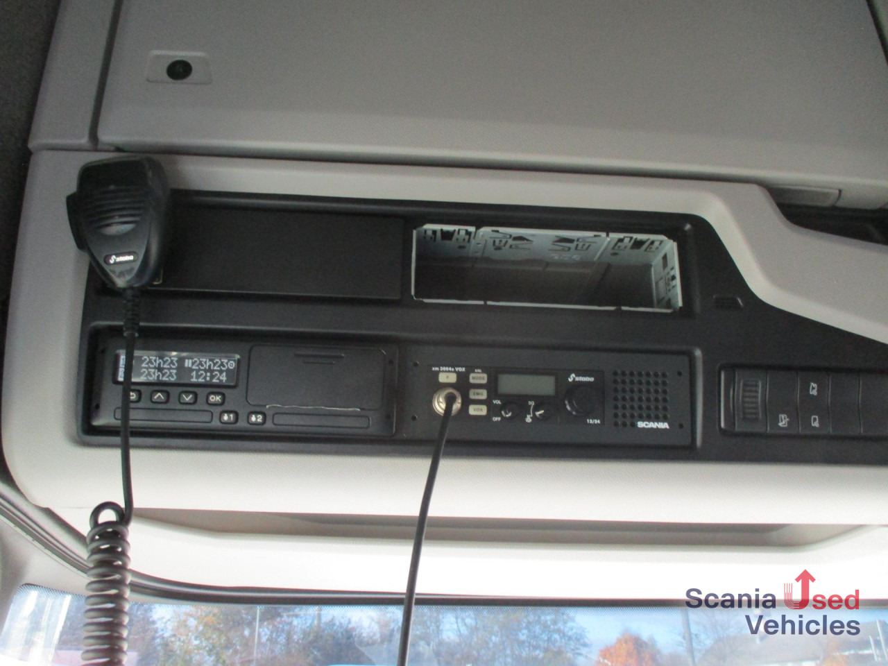 SCANIA S 450 A4x2EB - Тягач: фото 3 SCANIA S 450 A4x2EB - Тягач: фото 3