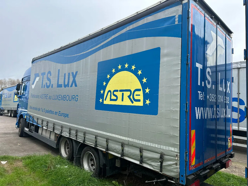 DAF XF 440 DAF XF 440 6x2 / SUPERSPACECAB / KOMBI MIT ANHANGER SCHMITZ 2016 / DURCHLADEN / 2 STUCK - Тентованный грузовик: фото 2 DAF XF 440 DAF XF 440 6x2 / SUPERSPACECAB / KOMBI MIT ANHANGER SCHMITZ 2016 / DURCHLADEN / 2 STUCK - Тентованный грузовик: фото 2