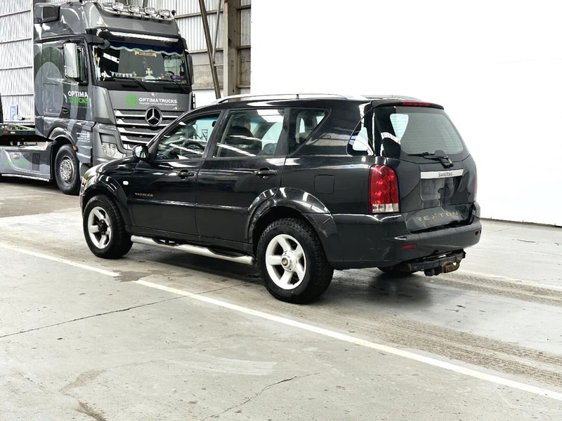 SsangYong Rexton AIRCO / LEATHER / MOTEUR MERCEDES - MERCEDES MOTOR - Внедорожник: фото 3 SsangYong Rexton AIRCO / LEATHER / MOTEUR MERCEDES - MERCEDES MOTOR - Внедорожник: фото 3