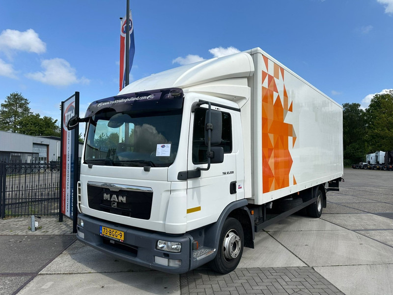 MAN TGL 12.220 4X2 BB Box + Taillift Manual gearbox NL Truck - Грузовик с закрытым кузовом: фото 2 MAN TGL 12.220 4X2 BB Box + Taillift Manual gearbox NL Truck - Грузовик с закрытым кузовом: фото 2