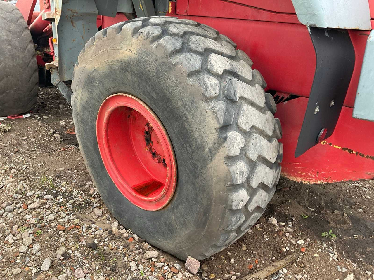 Колёсный погрузчик 1996 KOMATSU WH320-3H WHEEL LOADER: фото 19 Колёсный погрузчик 1996 KOMATSU WH320-3H WHEEL LOADER: фото 19