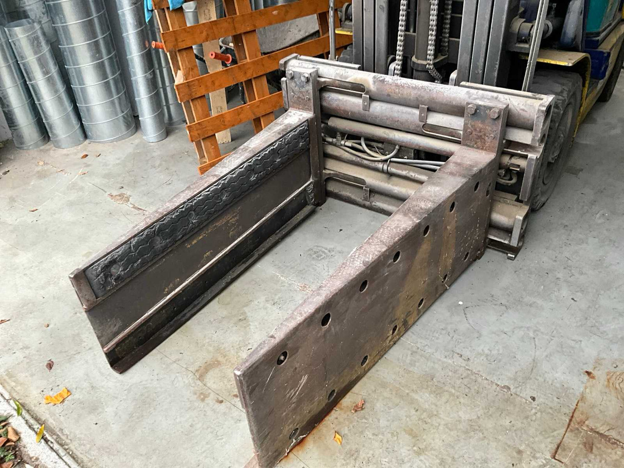 1999 KOMATSU FG25T12 FORKLIFT - Вилочный погрузчик: фото 4 1999 KOMATSU FG25T12 FORKLIFT - Вилочный погрузчик: фото 4