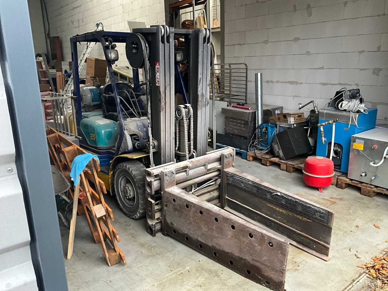 1999 KOMATSU FG25T12 FORKLIFT - Вилочный погрузчик: фото 5 1999 KOMATSU FG25T12 FORKLIFT - Вилочный погрузчик: фото 5