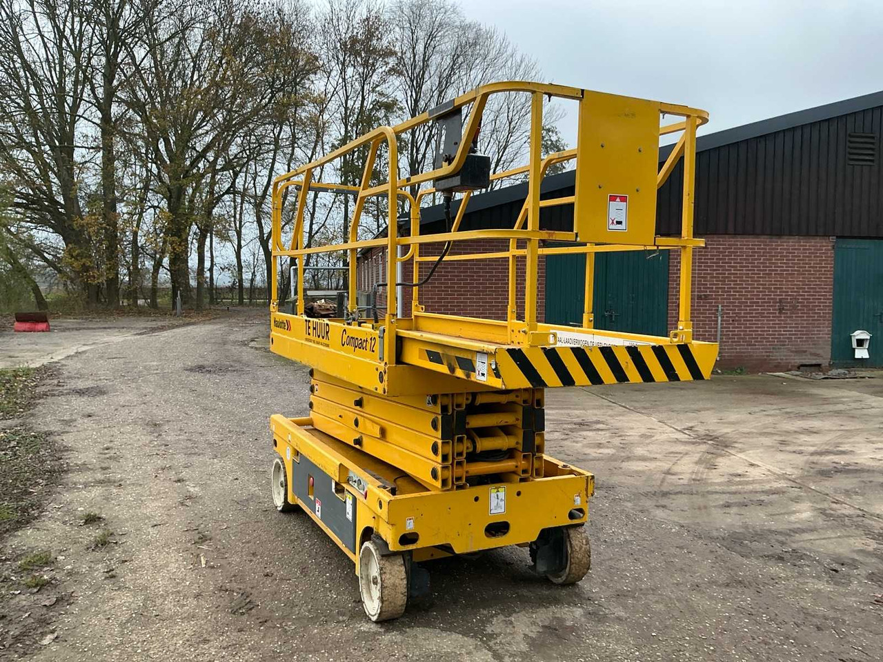 2003 PINGUELY - HAULOTTE COMPACT 12 AERIAL PLATFORM - Подъёмник: фото 3 2003 PINGUELY - HAULOTTE COMPACT 12 AERIAL PLATFORM - Подъёмник: фото 3