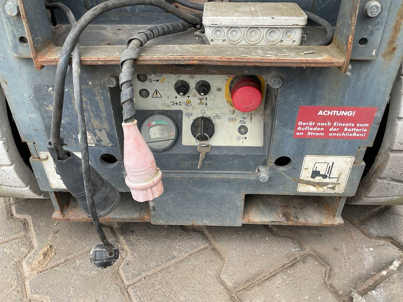 2008 - AICHI - SV060NL - SCISSOR LIFT - Подъёмник: фото 5 2008 - AICHI - SV060NL - SCISSOR LIFT - Подъёмник: фото 5