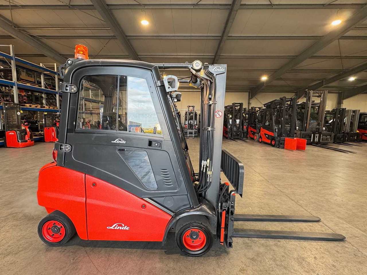 2011 SERVICE + UVV 09/2026 LINDE H20T 2.000KG TRIPLEX 3.+4. - Вилочный погрузчик: фото 4 2011 SERVICE + UVV 09/2026 LINDE H20T 2.000KG TRIPLEX 3.+4. - Вилочный погрузчик: фото 4