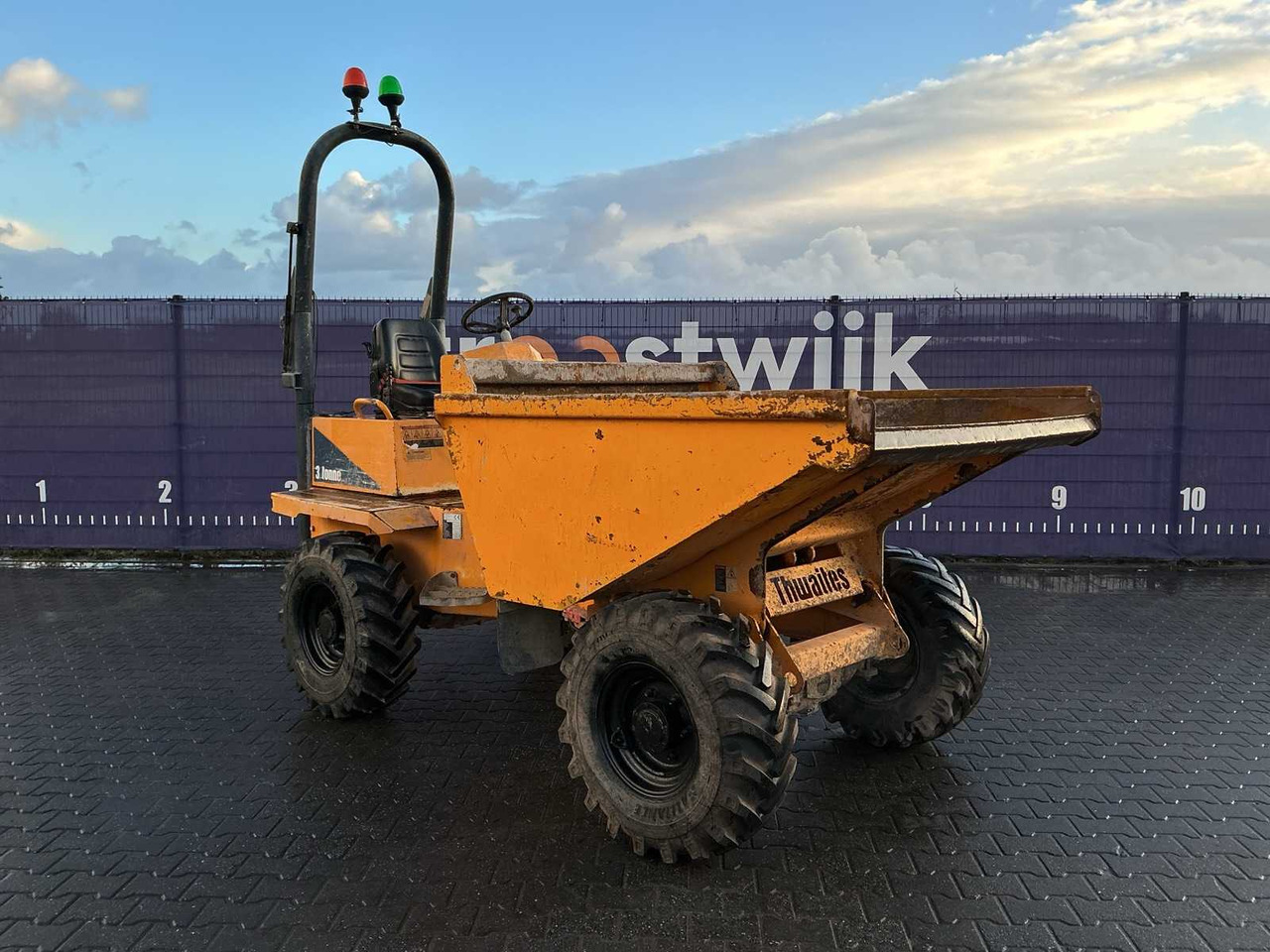 2014 THWAITES 3 TONNE DUMPER - Мини-самосвал: фото 2 2014 THWAITES 3 TONNE DUMPER - Мини-самосвал: фото 2