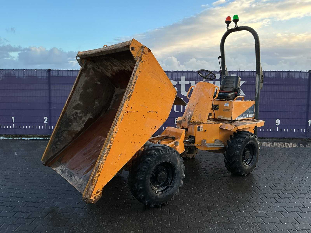 2014 THWAITES 3 TONNE DUMPER - Мини-самосвал: фото 5 2014 THWAITES 3 TONNE DUMPER - Мини-самосвал: фото 5