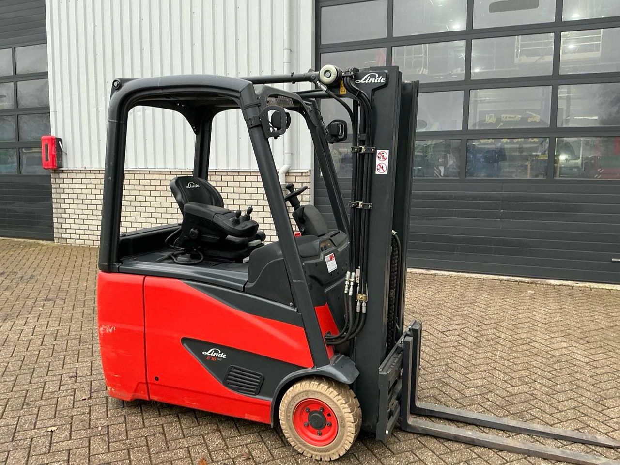 Вилочный погрузчик 2015 LINDE E16H-02 EVO FORKLIFT: фото 18