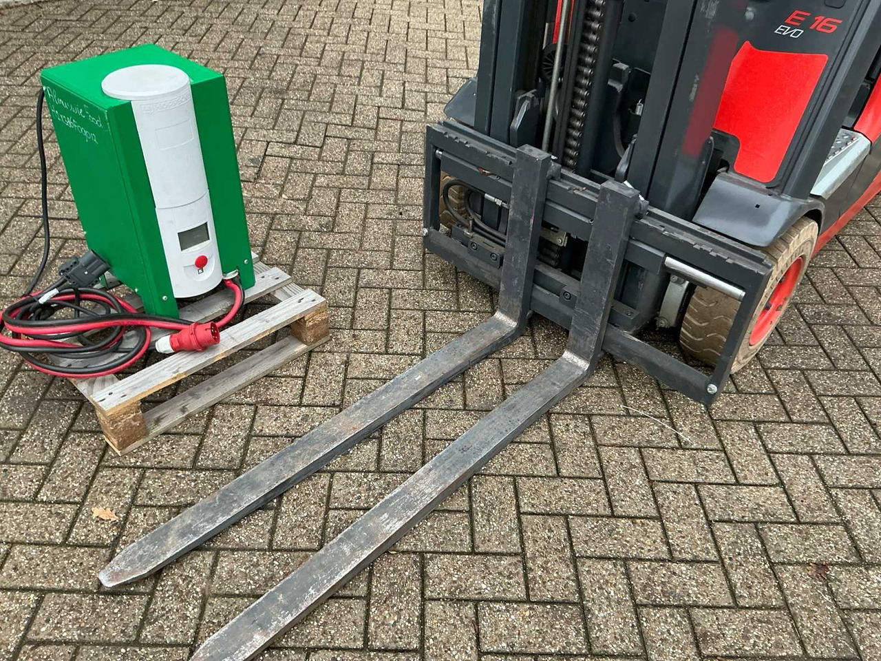 Вилочный погрузчик 2015 LINDE E16H-02 EVO FORKLIFT: фото 14