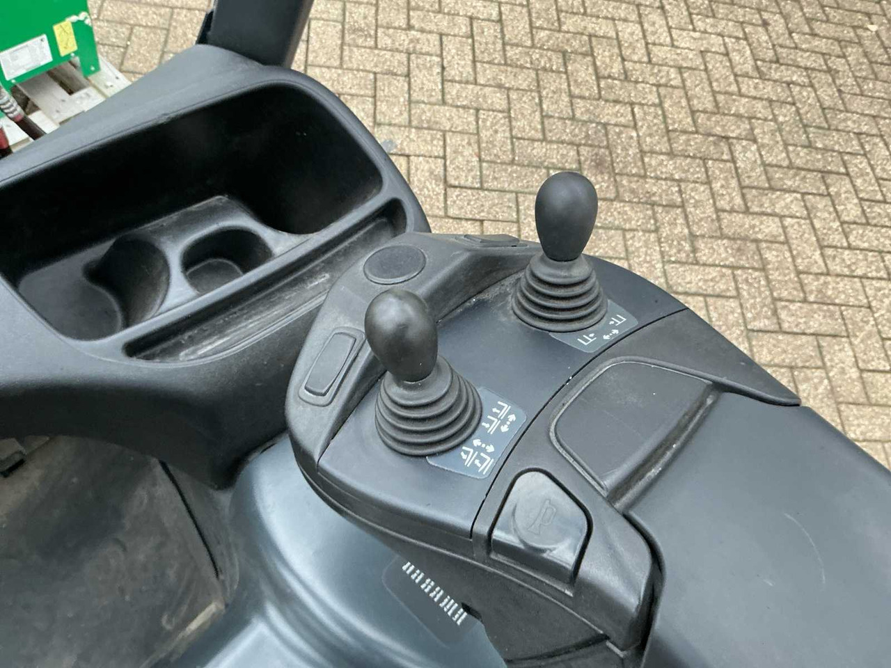 Вилочный погрузчик 2015 LINDE E16H-02 EVO FORKLIFT: фото 9