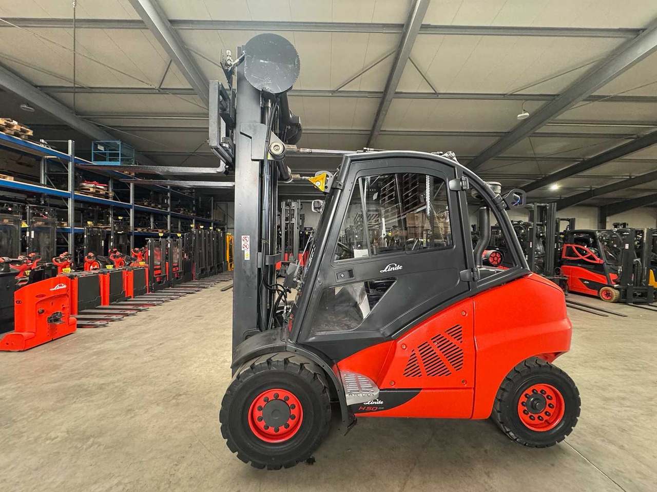 2015 LINDE H50D 5,000KG TRIPLEX 666CM 3+4TH VALVE DIESEL FORKLIFT FORKLIFT 15,862 HOURS. - Вилочный погрузчик: фото 1 2015 LINDE H50D 5,000KG TRIPLEX 666CM 3+4TH VALVE DIESEL FORKLIFT FORKLIFT 15,862 HOURS. - Вилочный погрузчик: фото 1