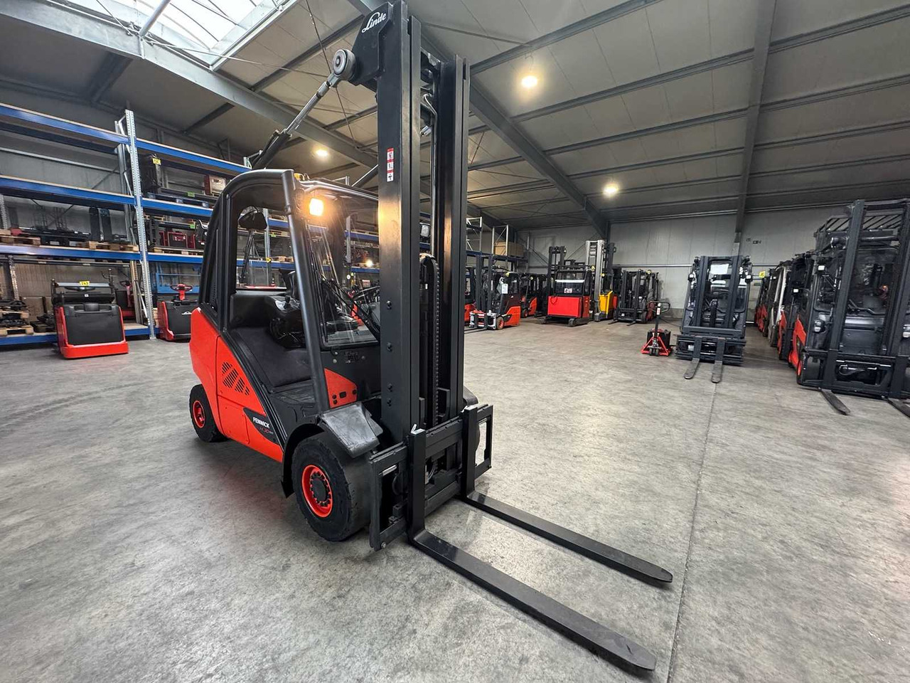2015 SERVICE + UVV 09/2026 LINDE H30T 3,000KG TRIPLEX 645CM GAS FORKLIFT FORKLIFT 4,066 HOURS - Вилочный погрузчик: фото 4 2015 SERVICE + UVV 09/2026 LINDE H30T 3,000KG TRIPLEX 645CM GAS FORKLIFT FORKLIFT 4,066 HOURS - Вилочный погрузчик: фото 4