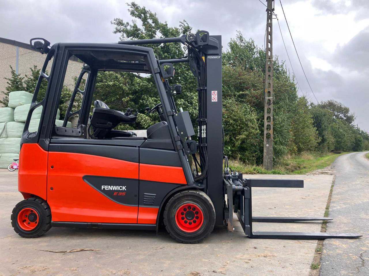 2018 LINDE E35 FORKLIFT - Вилочный погрузчик: фото 5 2018 LINDE E35 FORKLIFT - Вилочный погрузчик: фото 5