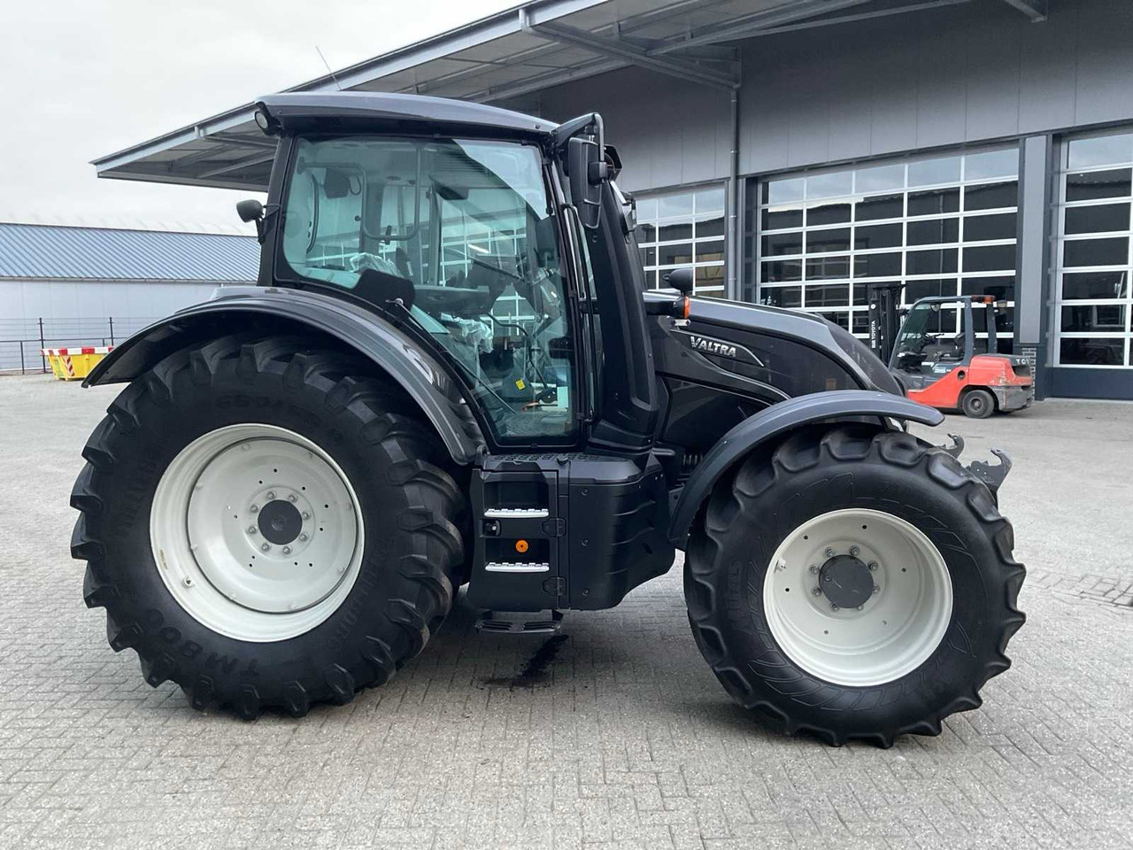 2022 VALTRA N155 ECOPOWER DIRECT SMARTTOUCH ALL-WHEEL DRIVE FARM TRACTOR - Трактор: фото 5 2022 VALTRA N155 ECOPOWER DIRECT SMARTTOUCH ALL-WHEEL DRIVE FARM TRACTOR - Трактор: фото 5