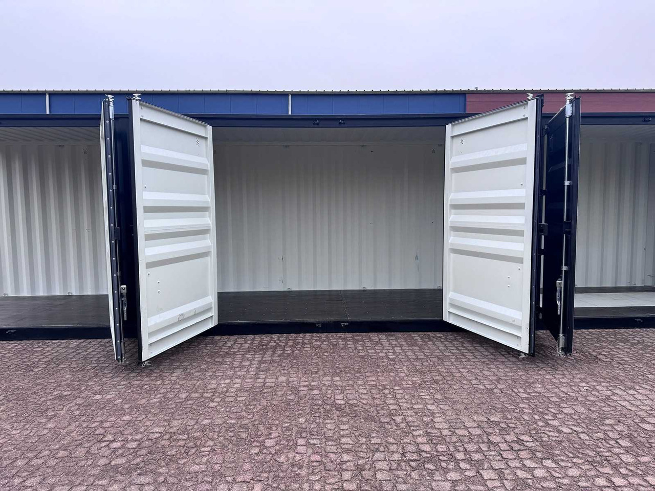 Морской контейнер 40ft HQ High Cube shipping container with 3 side doors: фото 14
