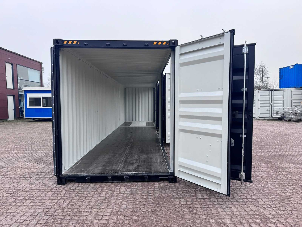 Морской контейнер 40ft HQ High Cube shipping container with 3 side doors: фото 8