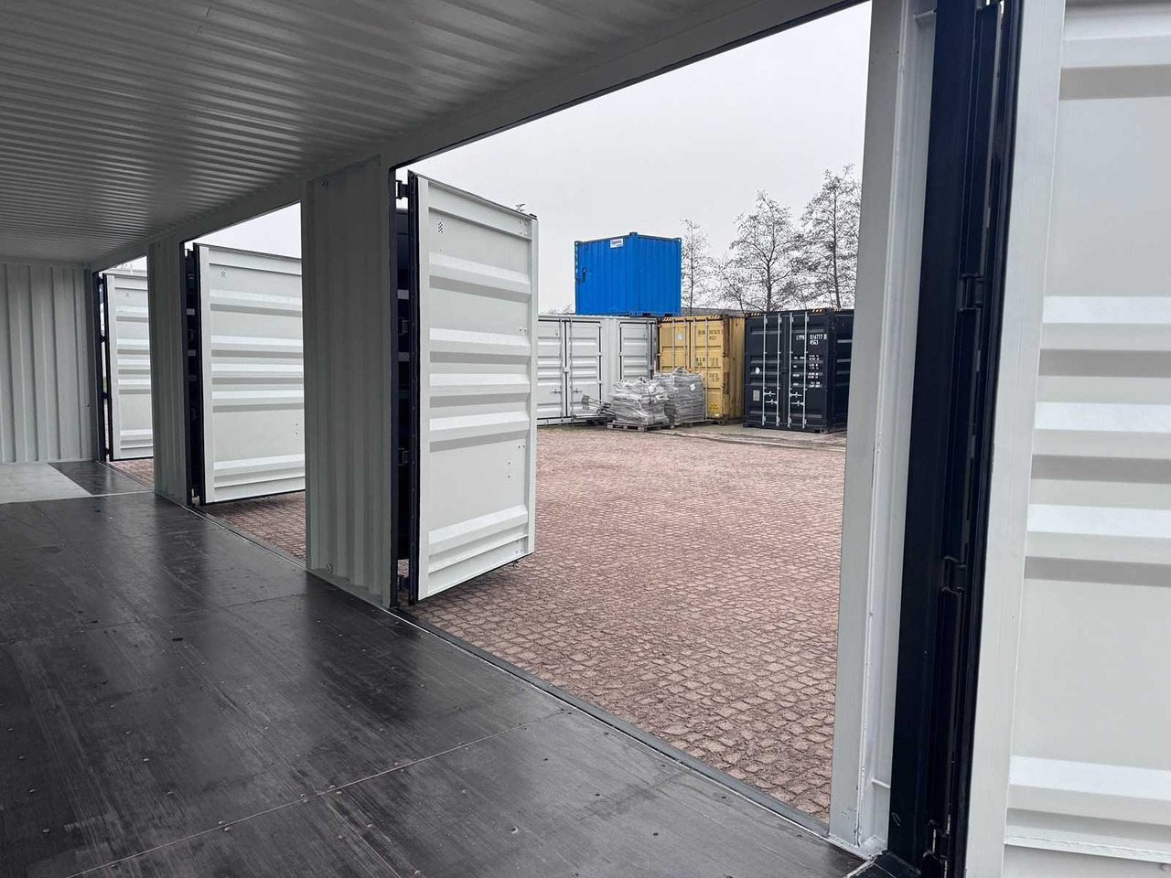 Морской контейнер 40ft HQ High Cube shipping container with 3 side doors: фото 9