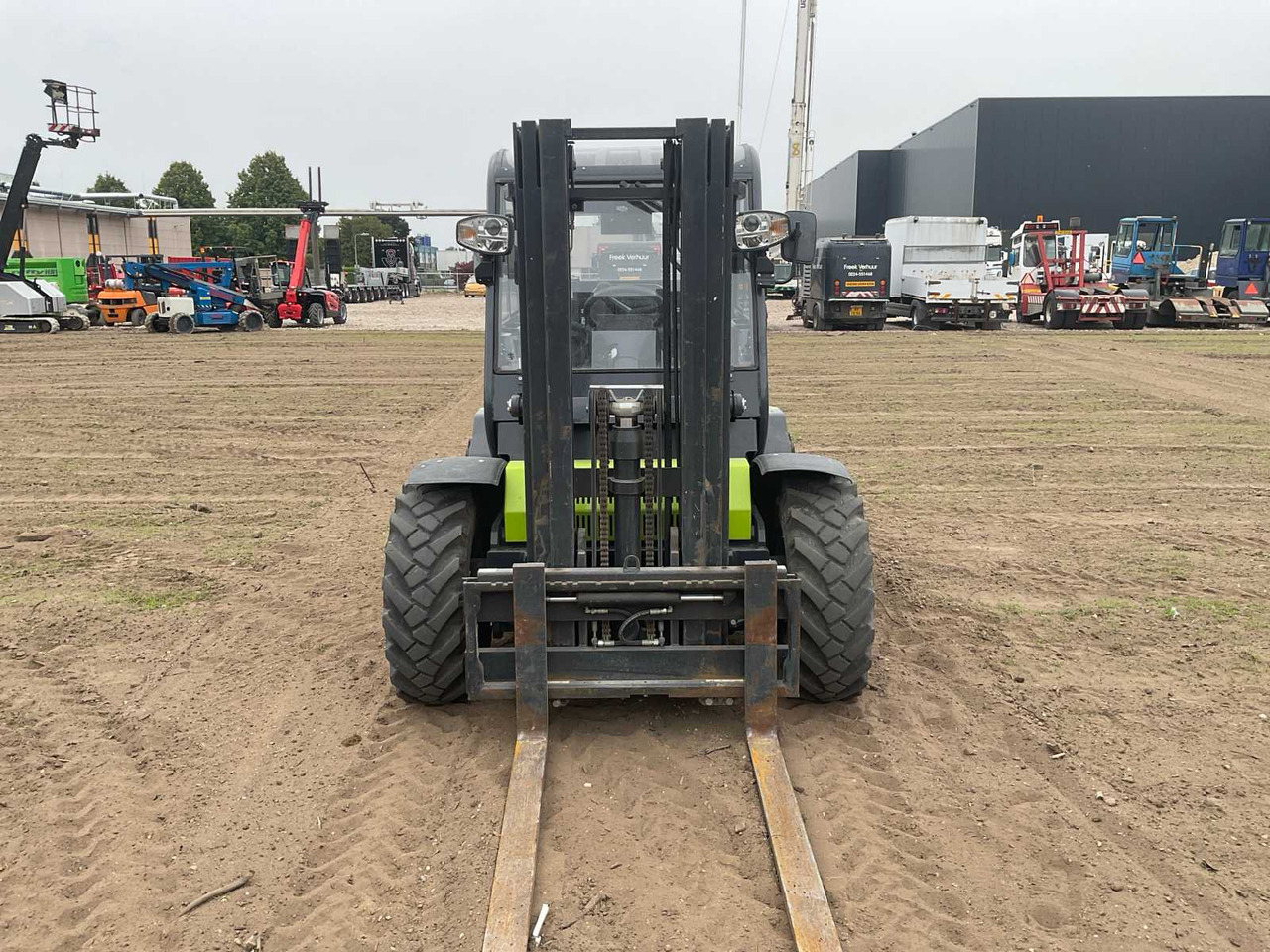 ARGIMAC TW25 4X4 ROUGH TERRAIN FORKLIFT - Вилочный погрузчик: фото 2 ARGIMAC TW25 4X4 ROUGH TERRAIN FORKLIFT - Вилочный погрузчик: фото 2