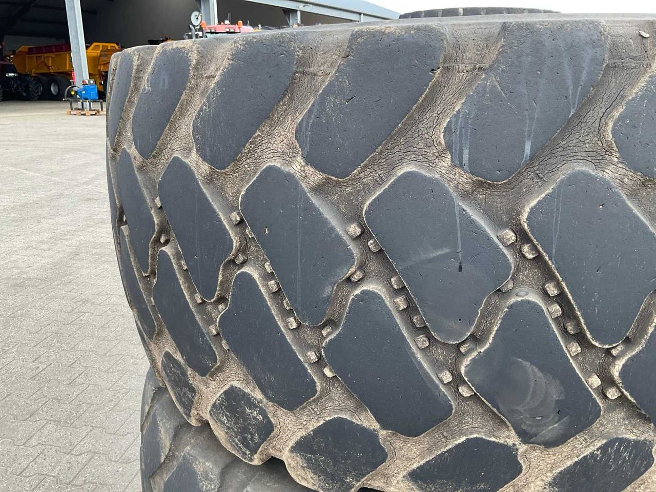 Bridgestone V-Steel - Шины и диски для Тракторов: фото 2 Bridgestone V-Steel - Шины и диски для Тракторов: фото 2