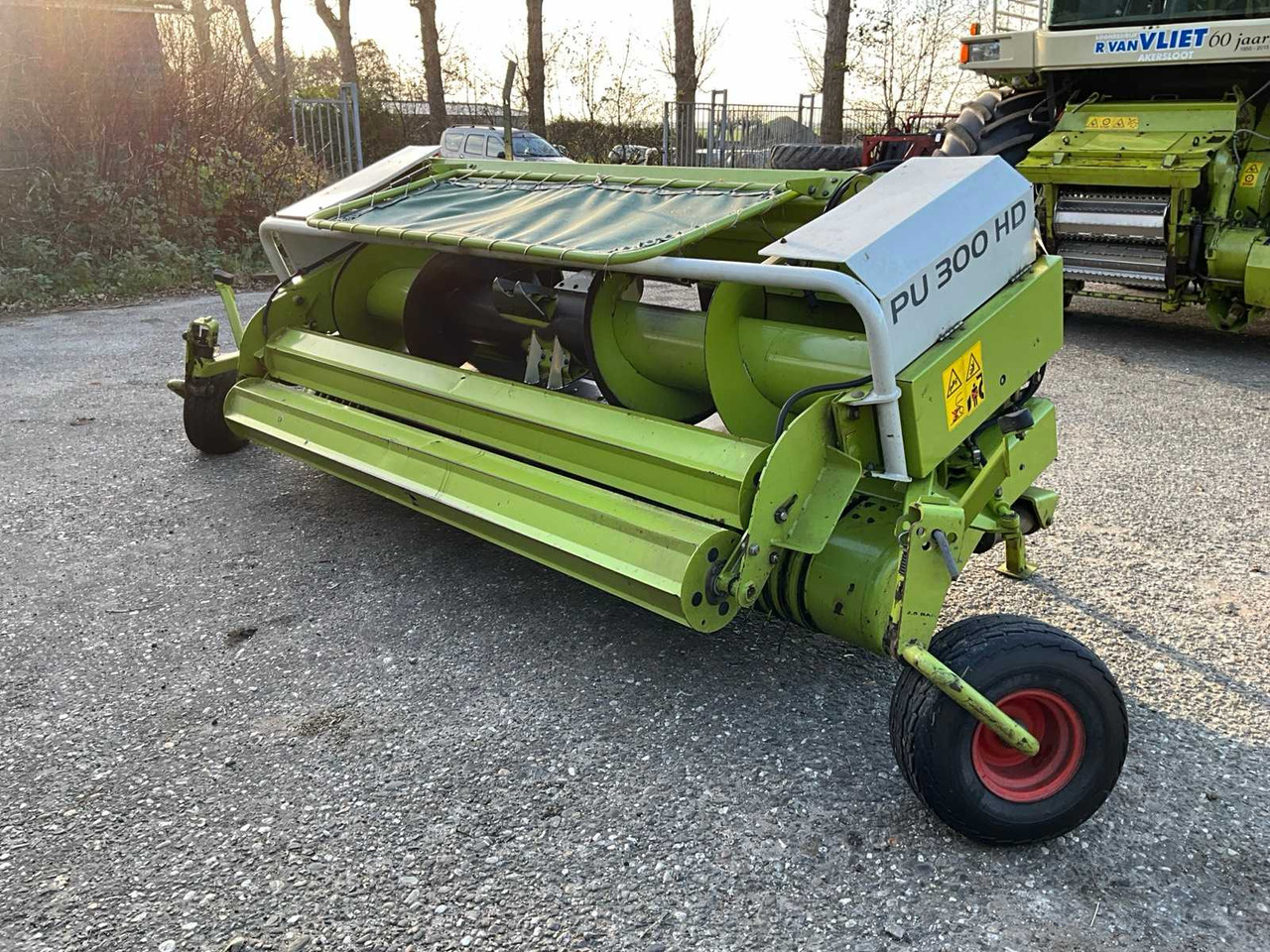 CLAAS PU 300 HD GRAS PICKUP - Кормоуборочный комбайн: фото 3 CLAAS PU 300 HD GRAS PICKUP - Кормоуборочный комбайн: фото 3