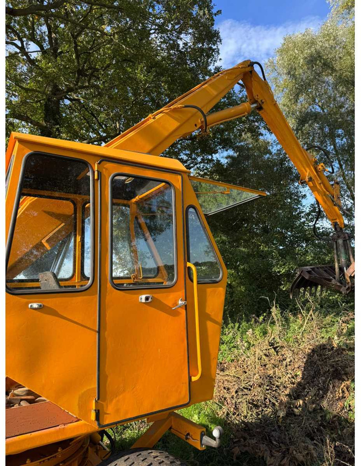 Caesar Vaiacar - Колёсный экскаватор: фото 5 Caesar Vaiacar - Колёсный экскаватор: фото 5