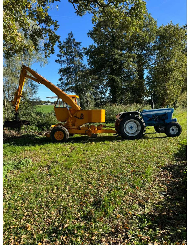 Caesar Vaiacar - Колёсный экскаватор: фото 2 Caesar Vaiacar - Колёсный экскаватор: фото 2