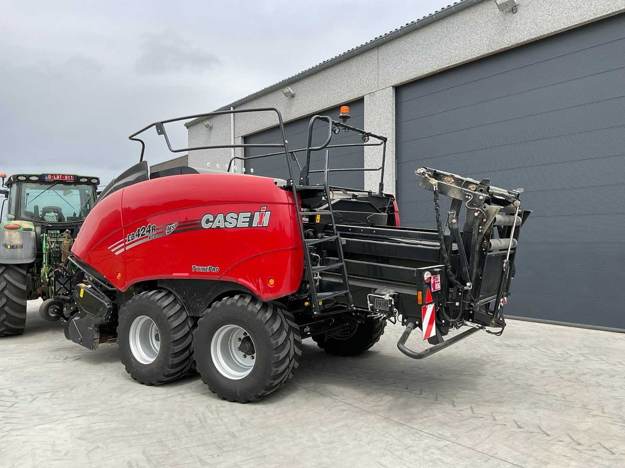 Case IH LB424R XLD - Пресс-подборщик рулонный: фото 3 Case IH LB424R XLD - Пресс-подборщик рулонный: фото 3