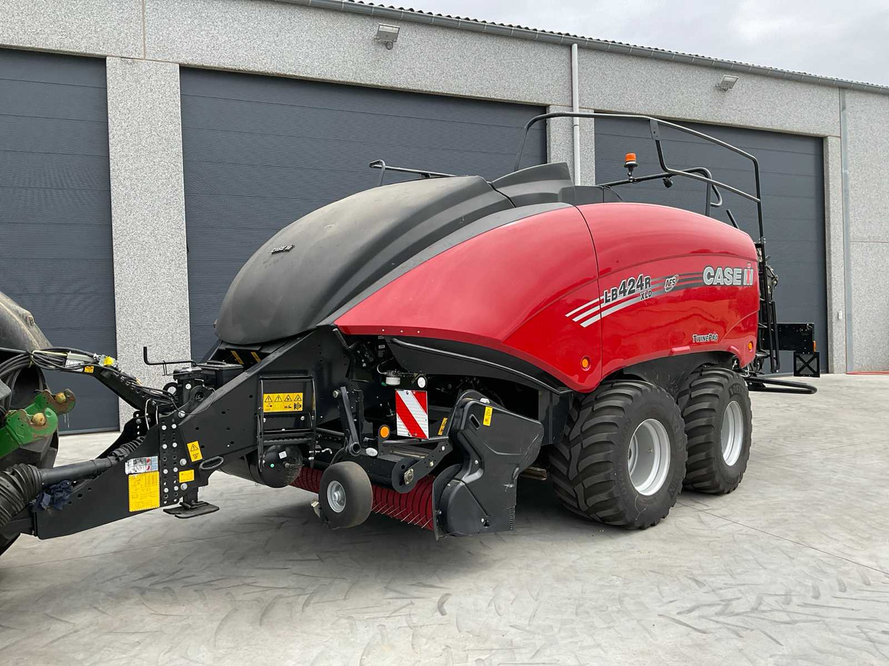 Case IH LB424R XLD - Пресс-подборщик рулонный: фото 1 Case IH LB424R XLD - Пресс-подборщик рулонный: фото 1