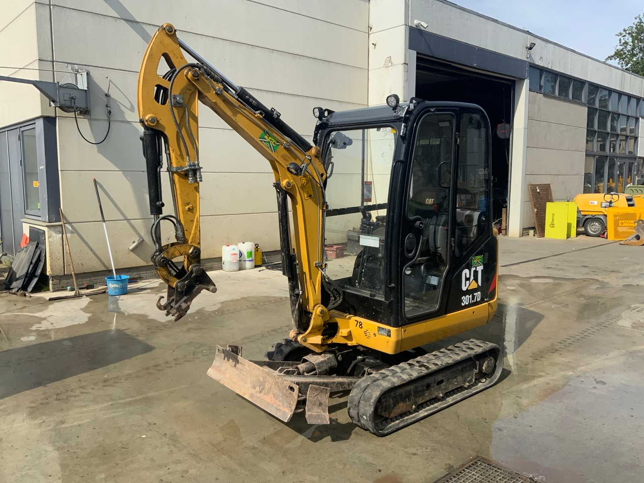 Caterpillar 301.7D - Мини-экскаватор: фото 1 Caterpillar 301.7D - Мини-экскаватор: фото 1