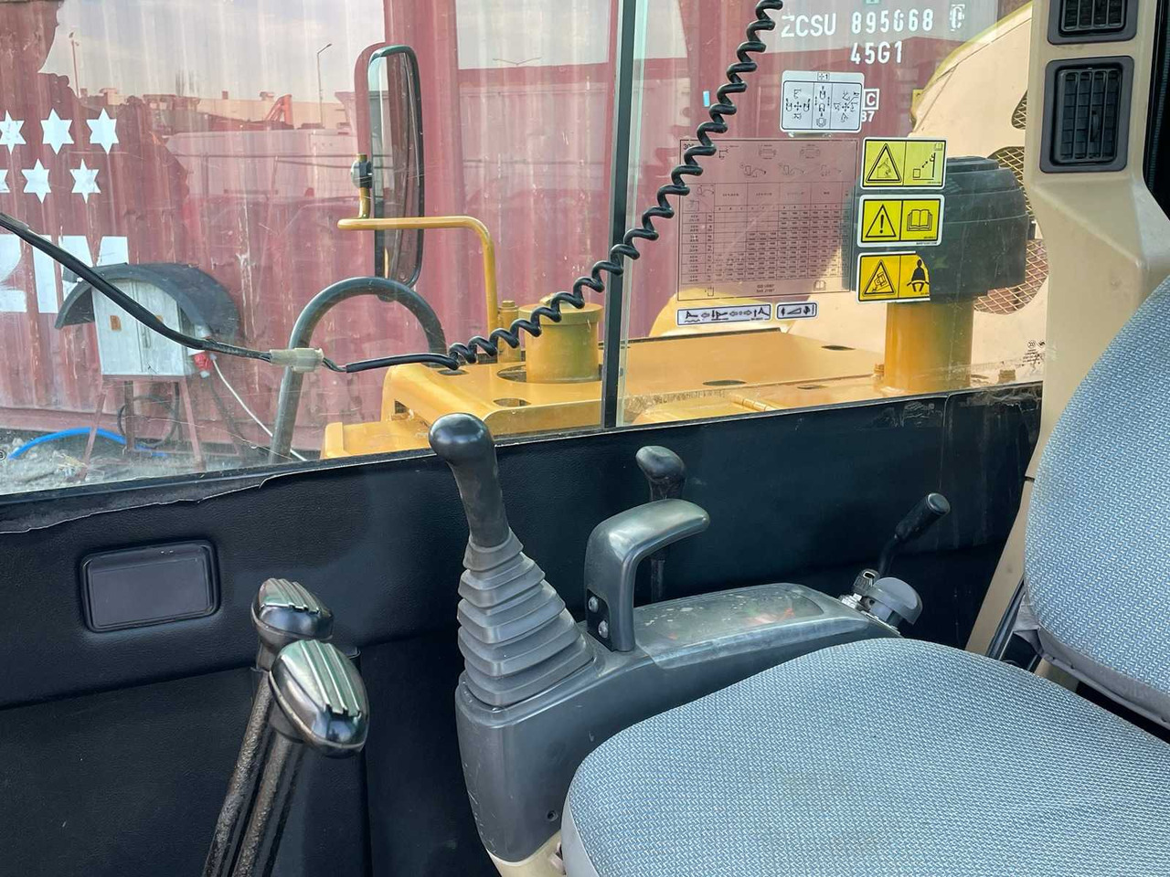 Мини-экскаватор Caterpillar 306: фото 23 Мини-экскаватор Caterpillar 306: фото 23