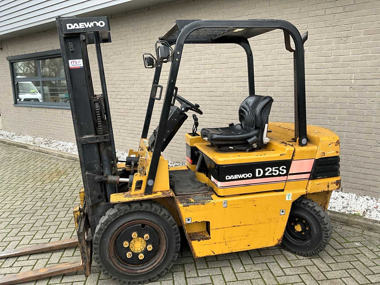 DEAWOO - D25S-2 - FORKLIFT - Вилочный погрузчик: фото 2 DEAWOO - D25S-2 - FORKLIFT - Вилочный погрузчик: фото 2