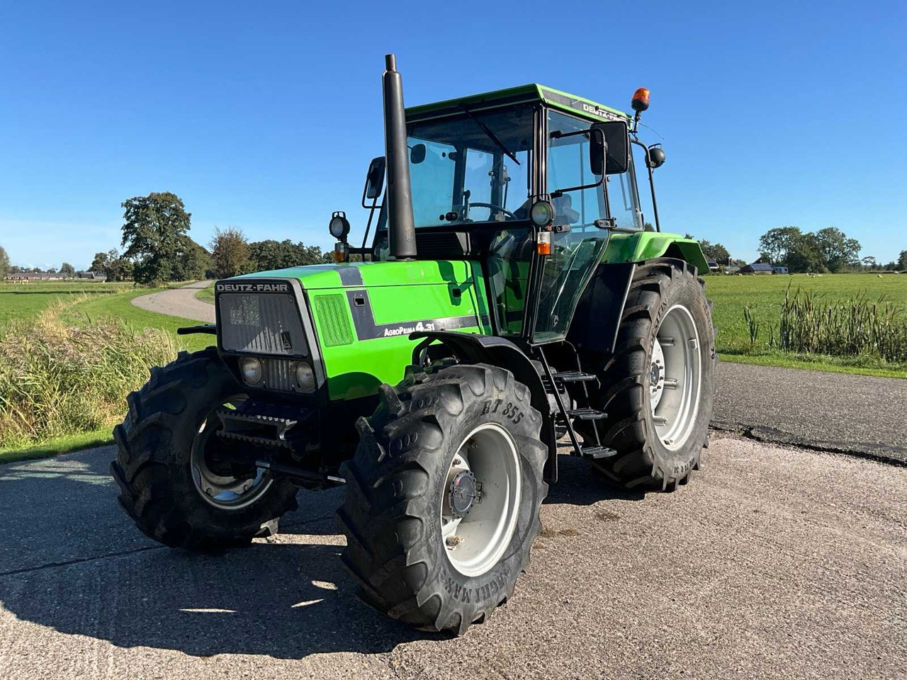 Deutz-Fahrenheit AgroPrima 4.31 - Трактор: фото 1 Deutz-Fahrenheit AgroPrima 4.31 - Трактор: фото 1