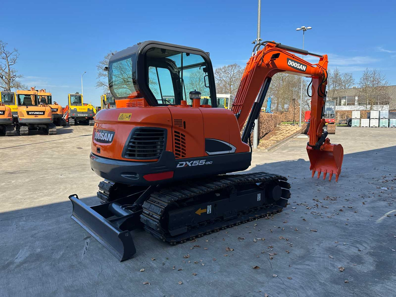 Doosan DX55-9C - Гусеничный экскаватор: фото 4 Doosan DX55-9C - Гусеничный экскаватор: фото 4