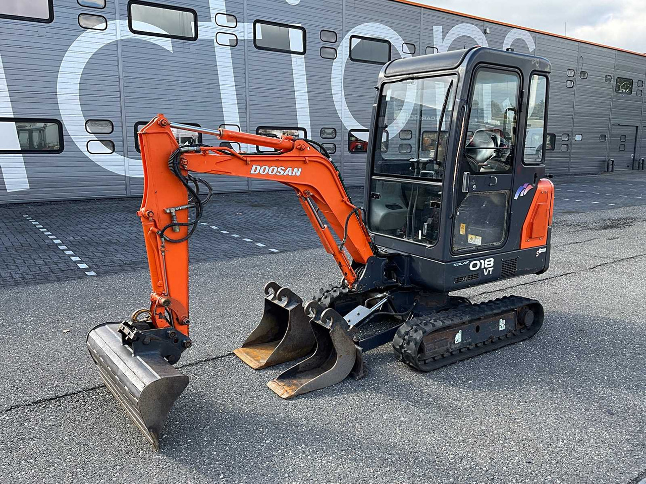 Doosan Solar 018VT - Мини-экскаватор: фото 1 Doosan Solar 018VT - Мини-экскаватор: фото 1