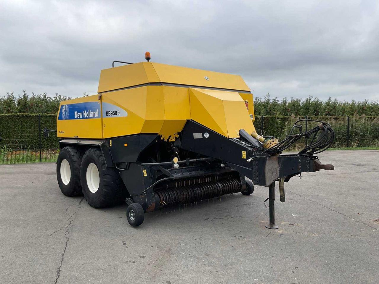 New Holland BB 960 R - Другая техника: фото 1 New Holland BB 960 R - Другая техника: фото 1