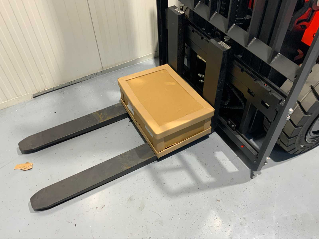 Вилочный погрузчик EP 3500KG LIFTING CAPACITY- 4.8 METER PLYWOOD, FREE-LIFT, SIDE-SHIFT FORKLIFT: фото 9