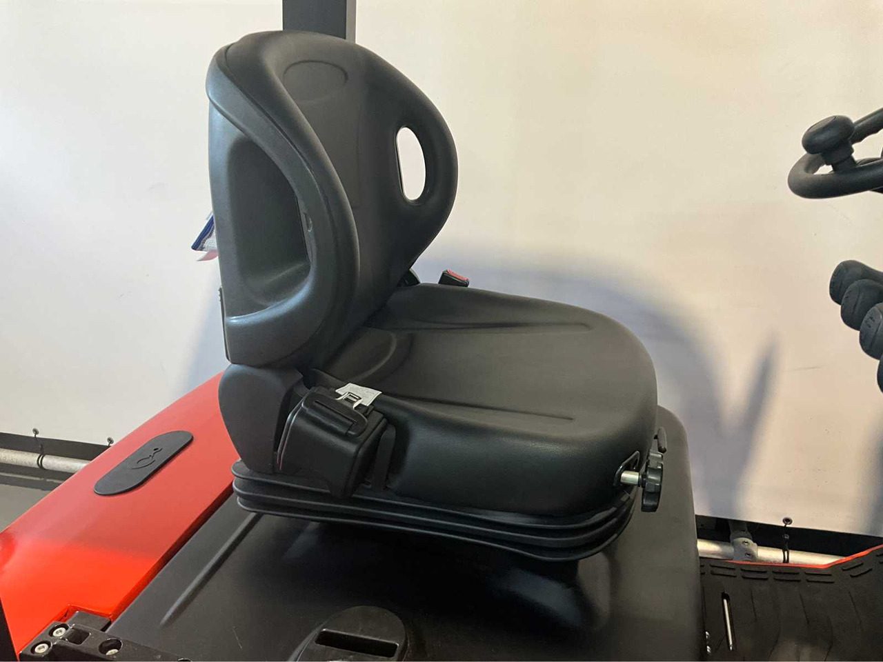 Вилочный погрузчик EP - EFL 181 - 4.8 METER TRIPLEX, LI-ION, FREE-LIFT, SIDE-SHIFT - FORKLIFT: фото 17