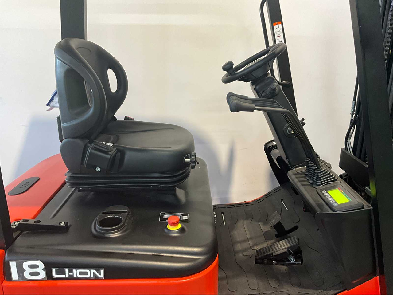 Вилочный погрузчик EP - EFL 181 - 4.8 METER TRIPLEX, LI-ION, FREE-LIFT, SIDE-SHIFT - FORKLIFT: фото 18