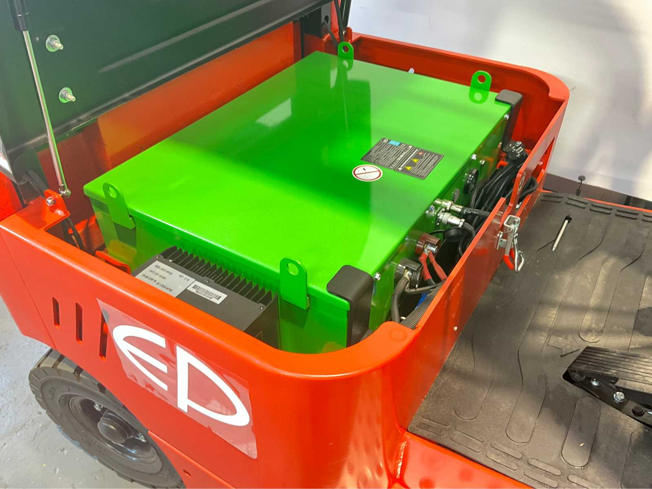 Вилочный погрузчик EP - EFL 181 - 4.8 METER TRIPLEX, LI-ION, FREE-LIFT, SIDE-SHIFT - FORKLIFT: фото 30