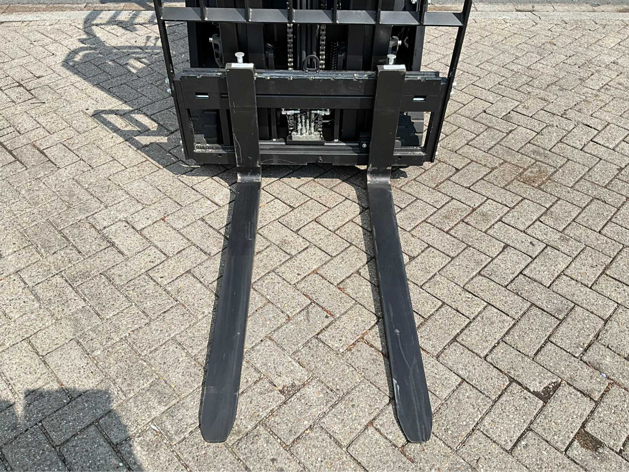 Вилочный погрузчик EP EFS 151 - 4.35 METER TRIPLEX, LI-ION, FREE-LIFT, SIDE-SHIFT - FORKLIFT: фото 11