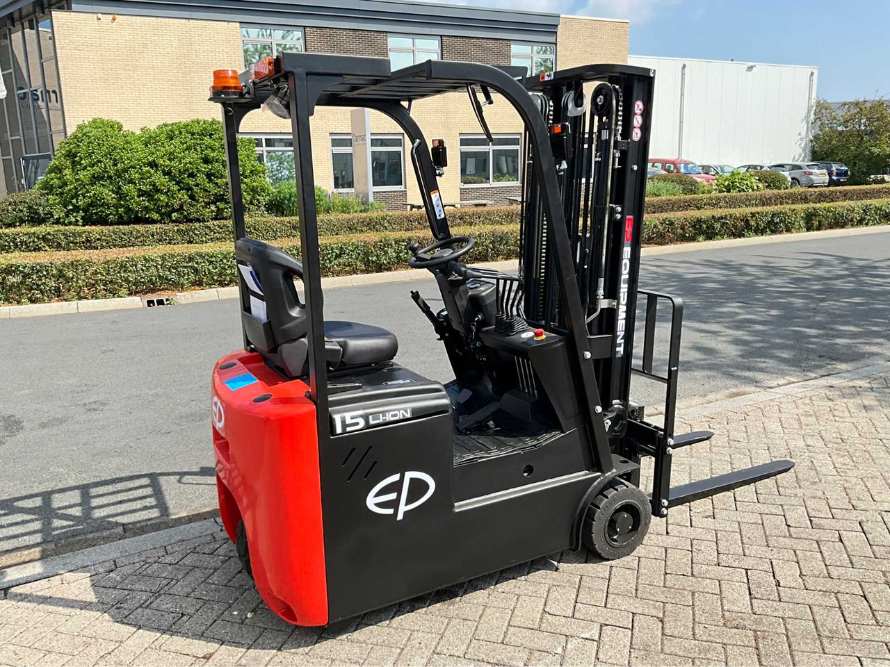 Вилочный погрузчик EP EFS 151 - 4.35 METER TRIPLEX, LI-ION, FREE-LIFT, SIDE-SHIFT - FORKLIFT: фото 6