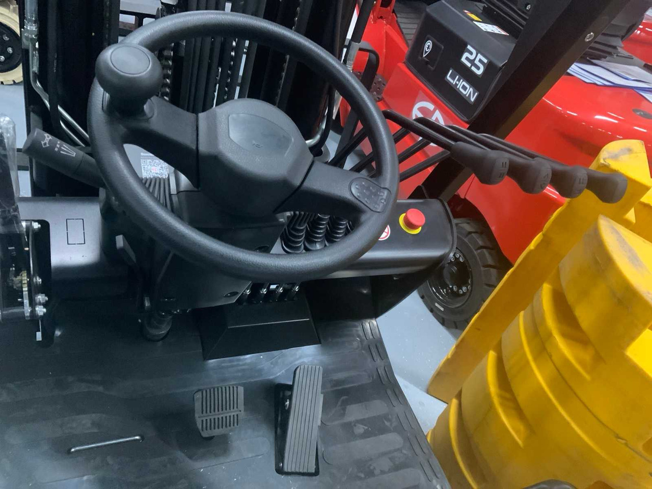 Вилочный погрузчик EP EFS 151 - 4.35 METER TRIPLEX, LI-ION, FREE-LIFT, SIDE-SHIFT - FORKLIFT: фото 27