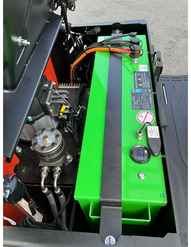 Вилочный погрузчик EP EFS 151 - 4.35 METER TRIPLEX, LI-ION, FREE-LIFT, SIDE-SHIFT - FORKLIFT: фото 24