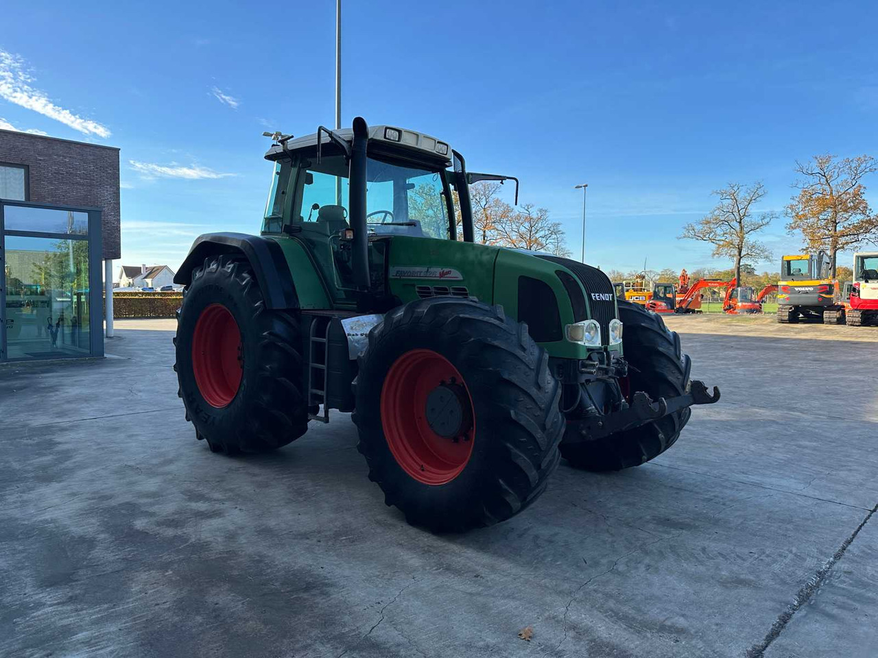 FENDT - 2002 - 926 - FOUR-WHEEL DRIVE AGRICULTURAL TRACTOR - Трактор: фото 3 FENDT - 2002 - 926 - FOUR-WHEEL DRIVE AGRICULTURAL TRACTOR - Трактор: фото 3