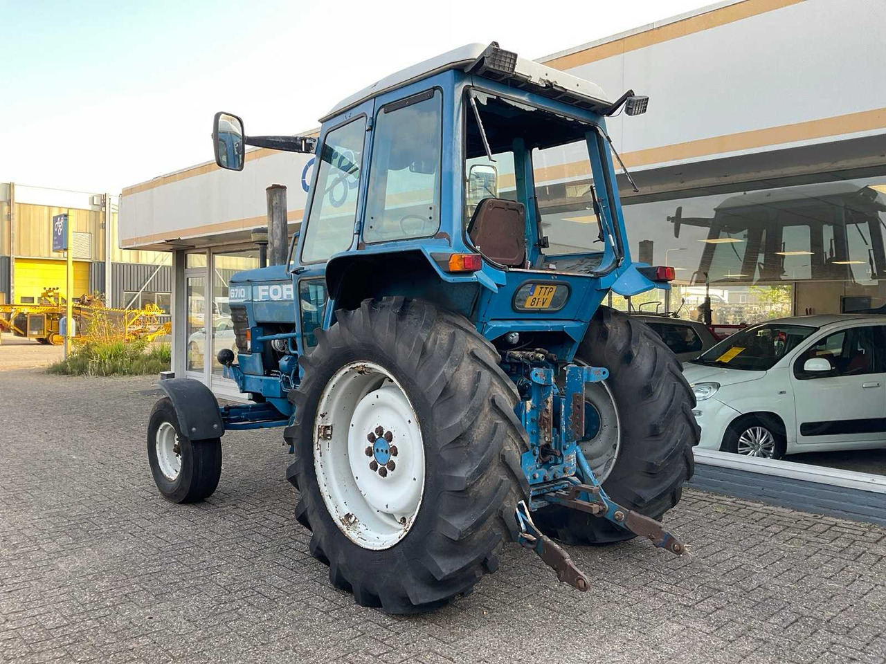 Ford 6710 - Трактор: фото 3 Ford 6710 - Трактор: фото 3